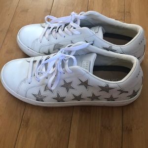 Skechers sneakers 9.5 silver glitter stars